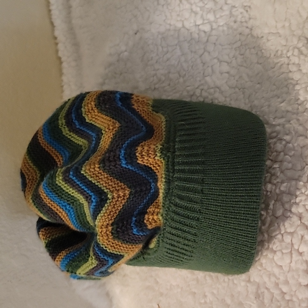 Hippie Winter cap. Woman's small. Or teen. Great condition. Like new.
